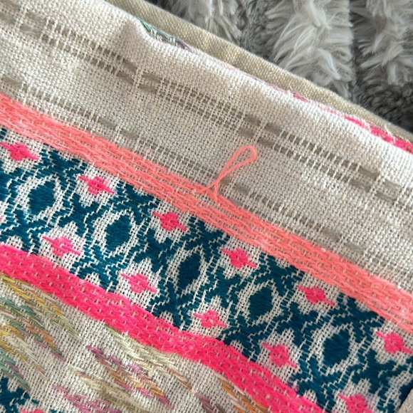 America & Beyond Isabella Tote - Picture 11 of 13